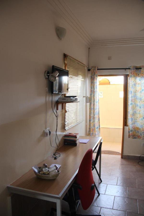 Busy Bee Apartments Кололи Экстерьер фото